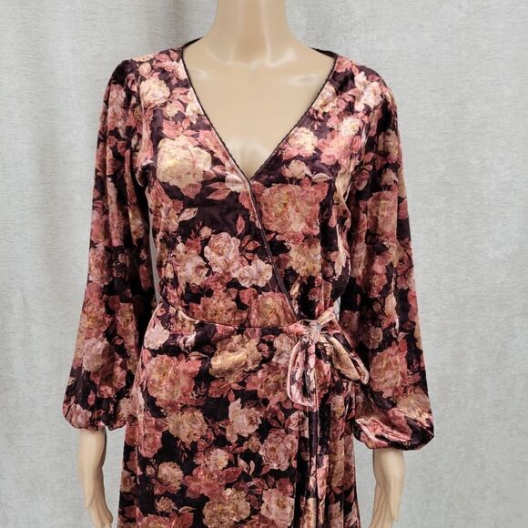 Coco + Jaimeson  Surplice V-Neck 3/4 Sleeve Floral Velvet Faux-Wrap Mini Dress L - Picture 3 of 16